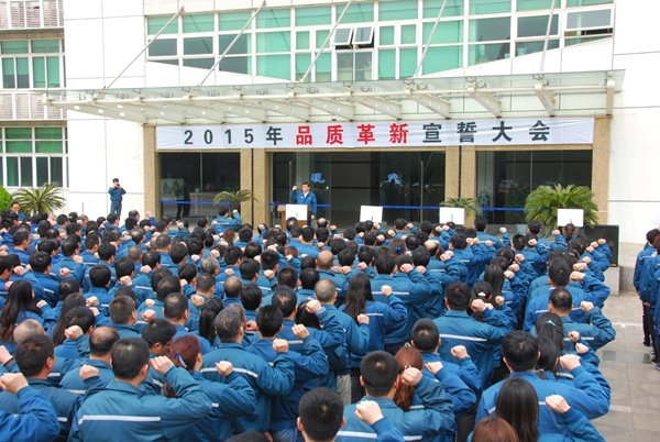 安徽現(xiàn)代挖掘機(jī)